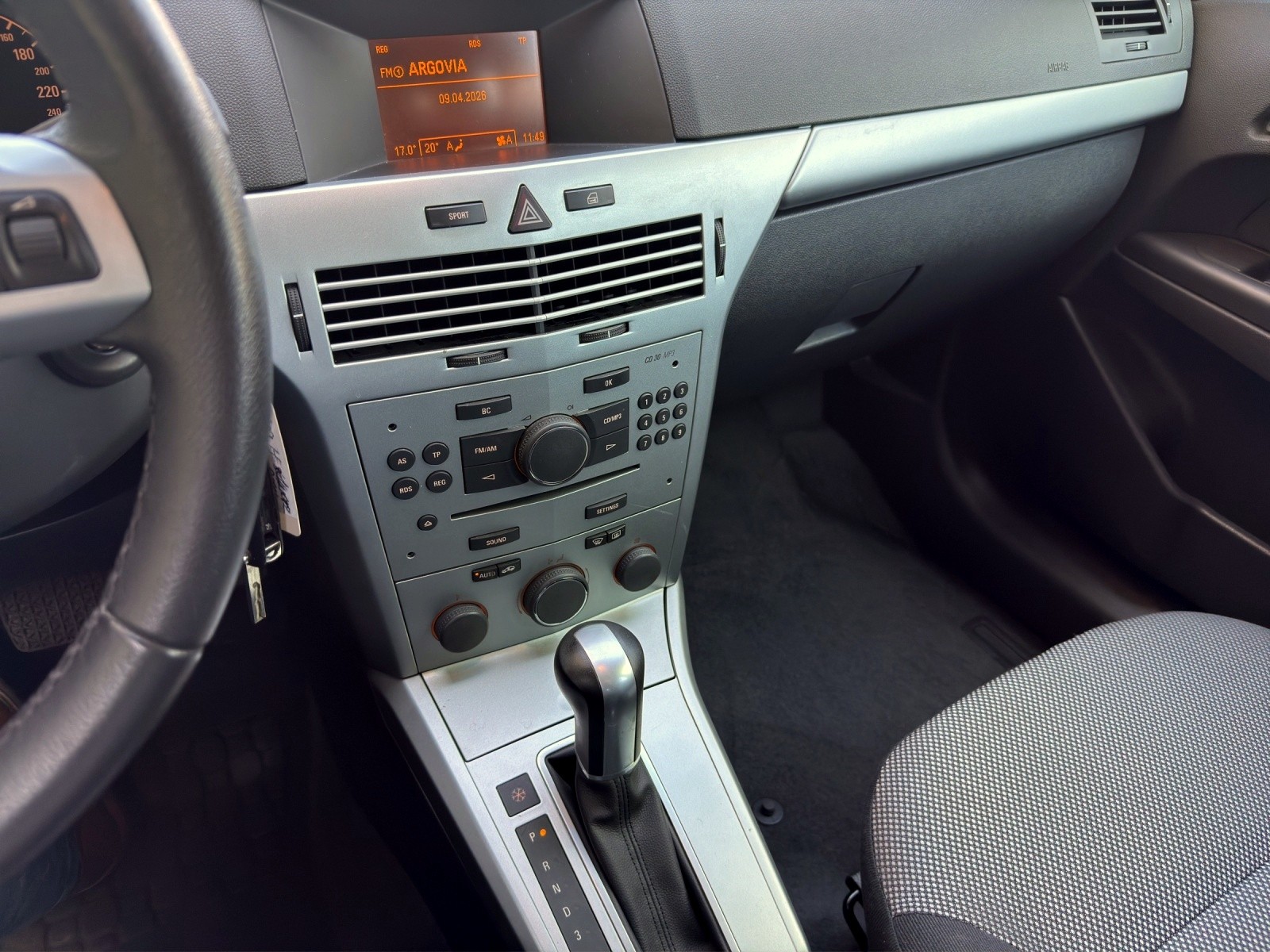 OPEL Astra Caravan 1.8i 16V 140 Diamond-image-12