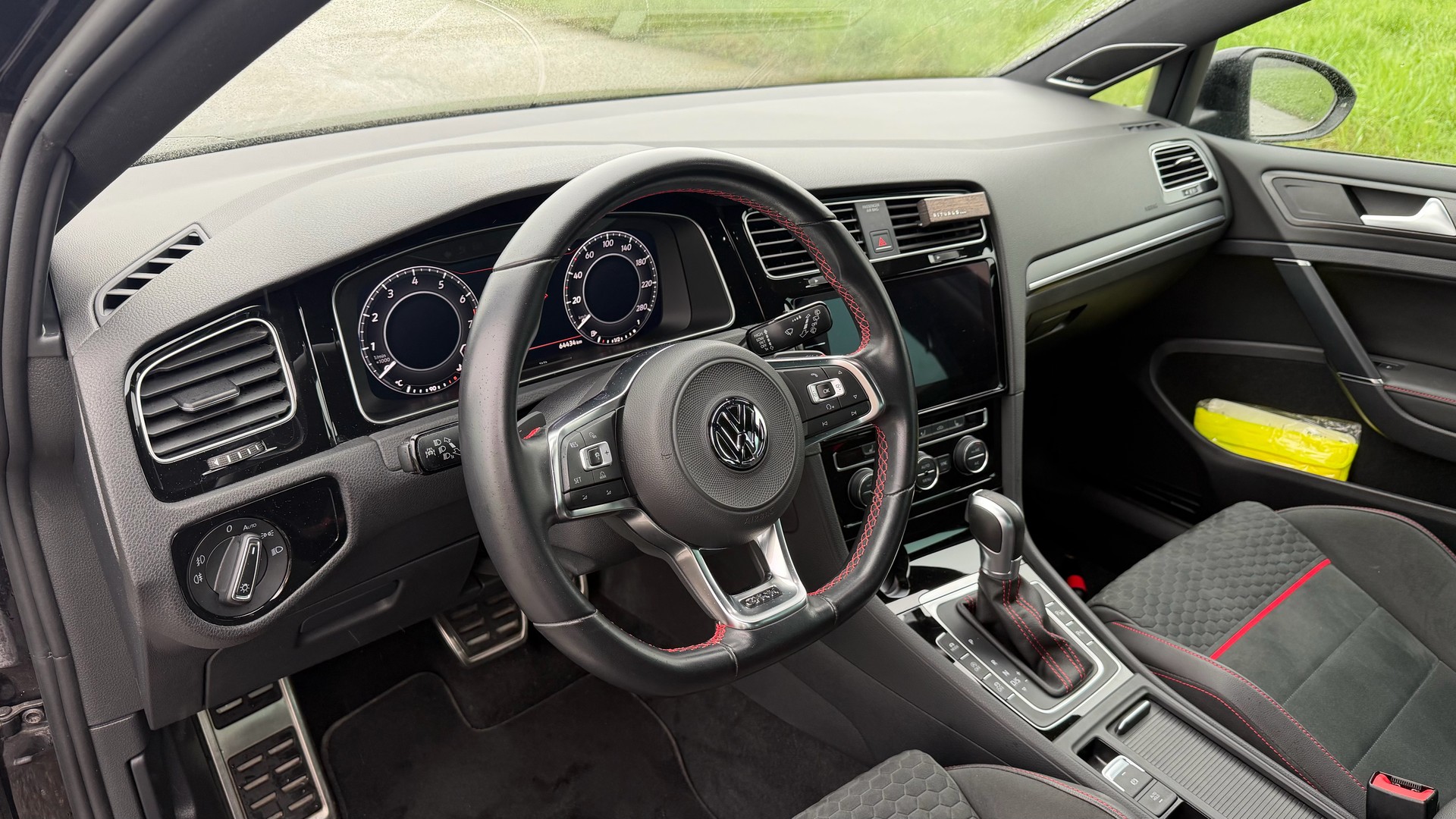 VW Golf 2.0 TSI GTI Performance DSG-image-9