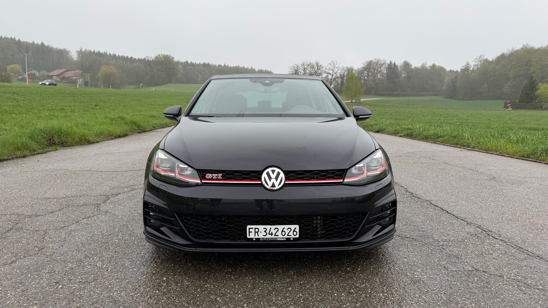 VW Golf 2.0 TSI GTI Performance DSG-image-3