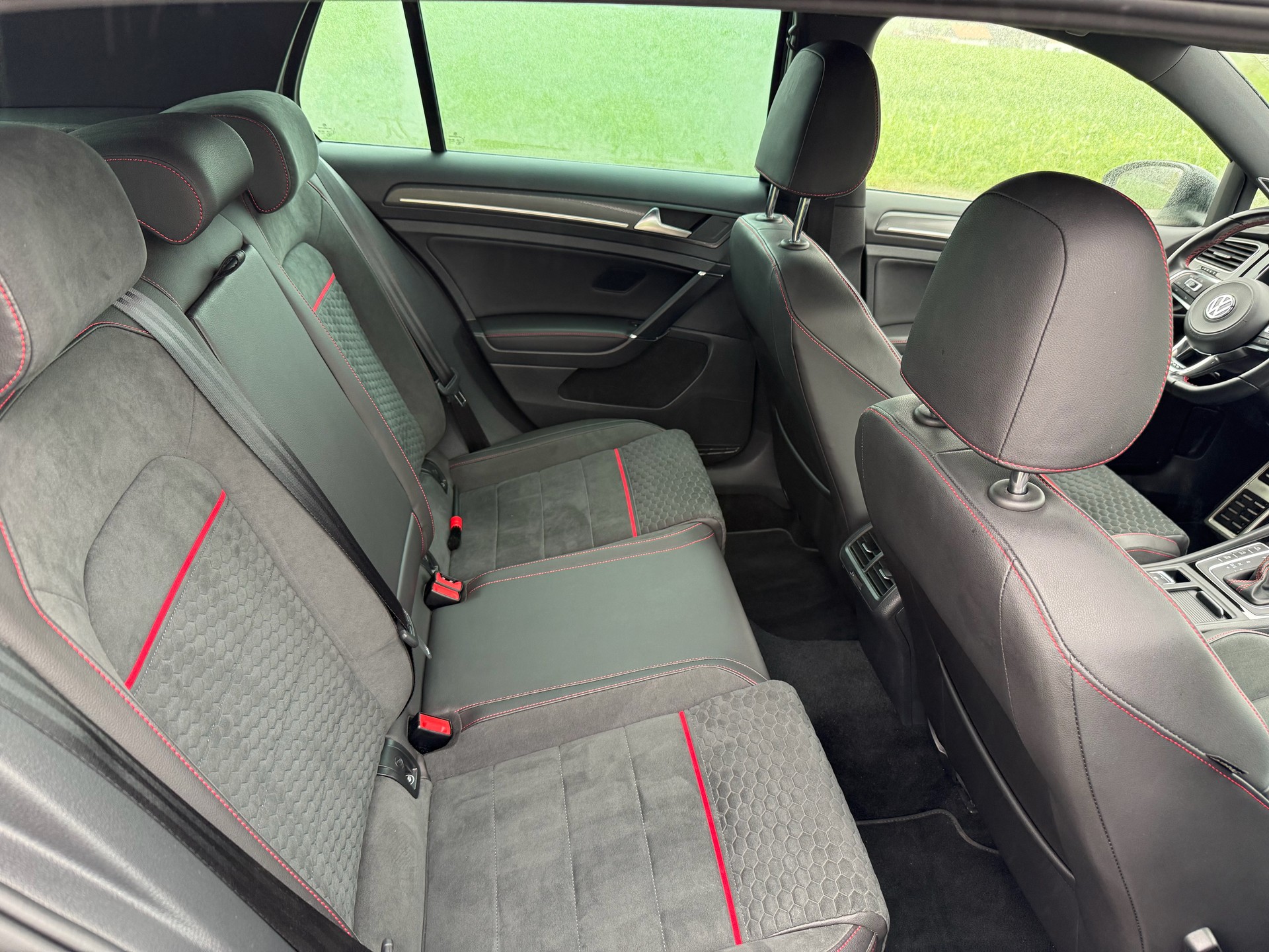 VW Golf 2.0 TSI GTI Performance DSG-image-8
