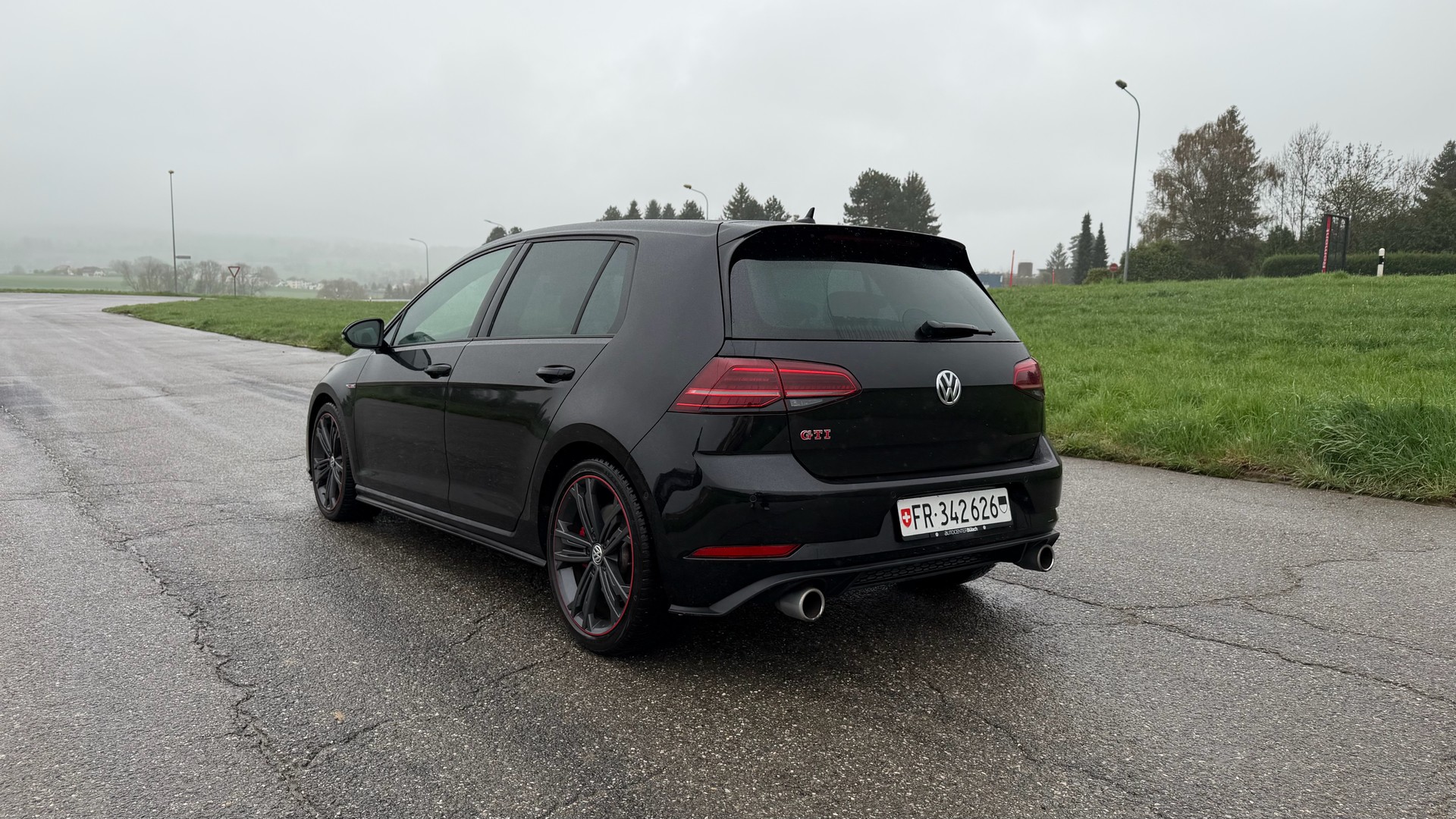 VW Golf 2.0 TSI GTI Performance DSG-image-4