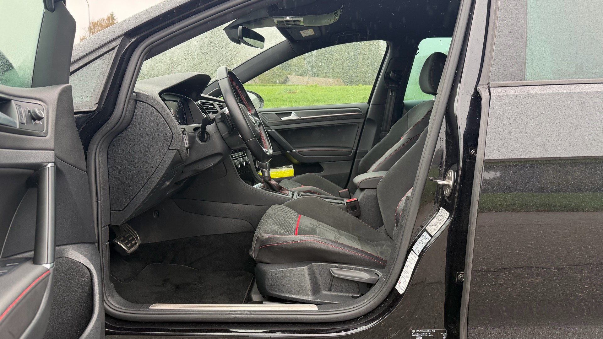 VW Golf 2.0 TSI GTI Performance DSG-image-16