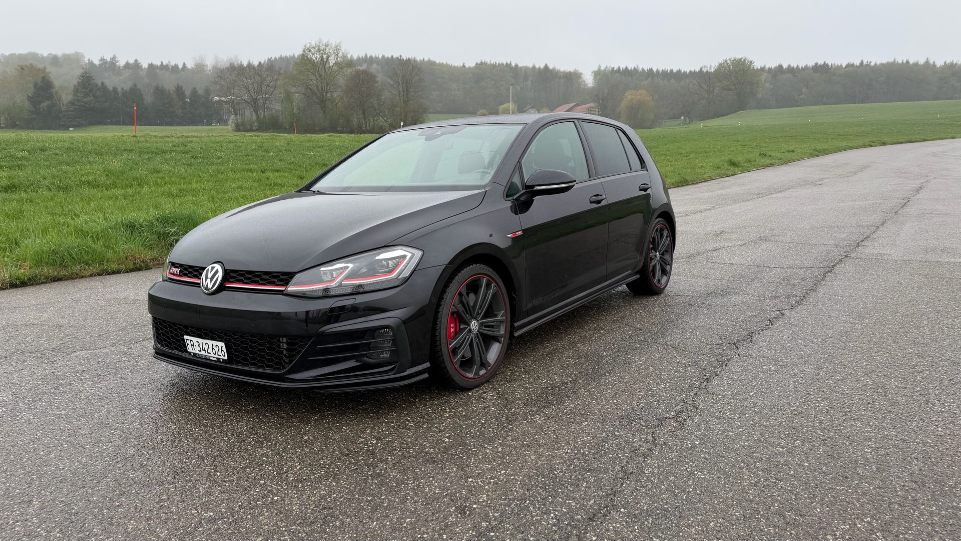 VW Golf 2.0 TSI GTI Performance DSG-image-1