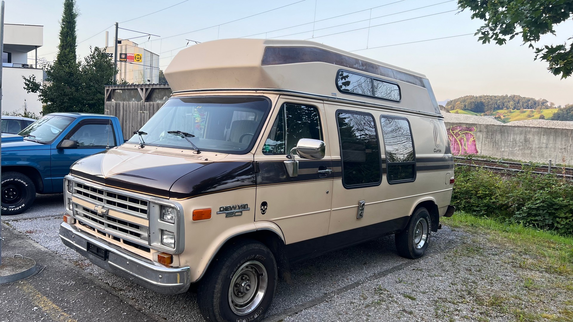 CHEVROLET Chevy Van G20-image-2