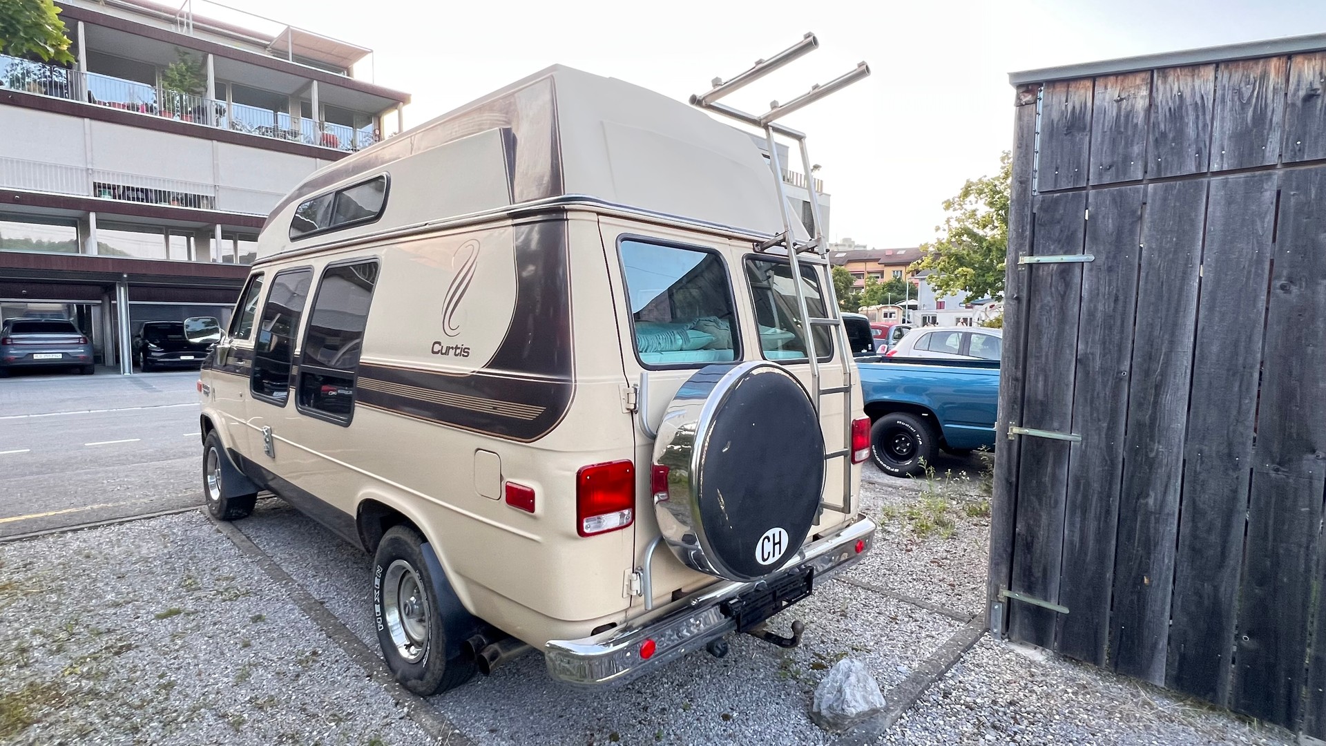 CHEVROLET Chevy Van G20-image-3