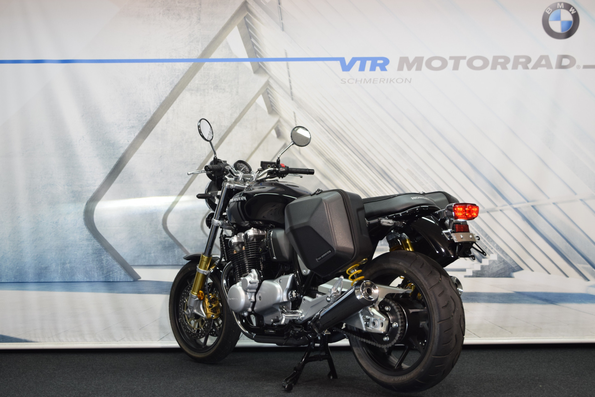 HONDA CB 1100 RS inkl. Seitentaschen-showroom-element-3