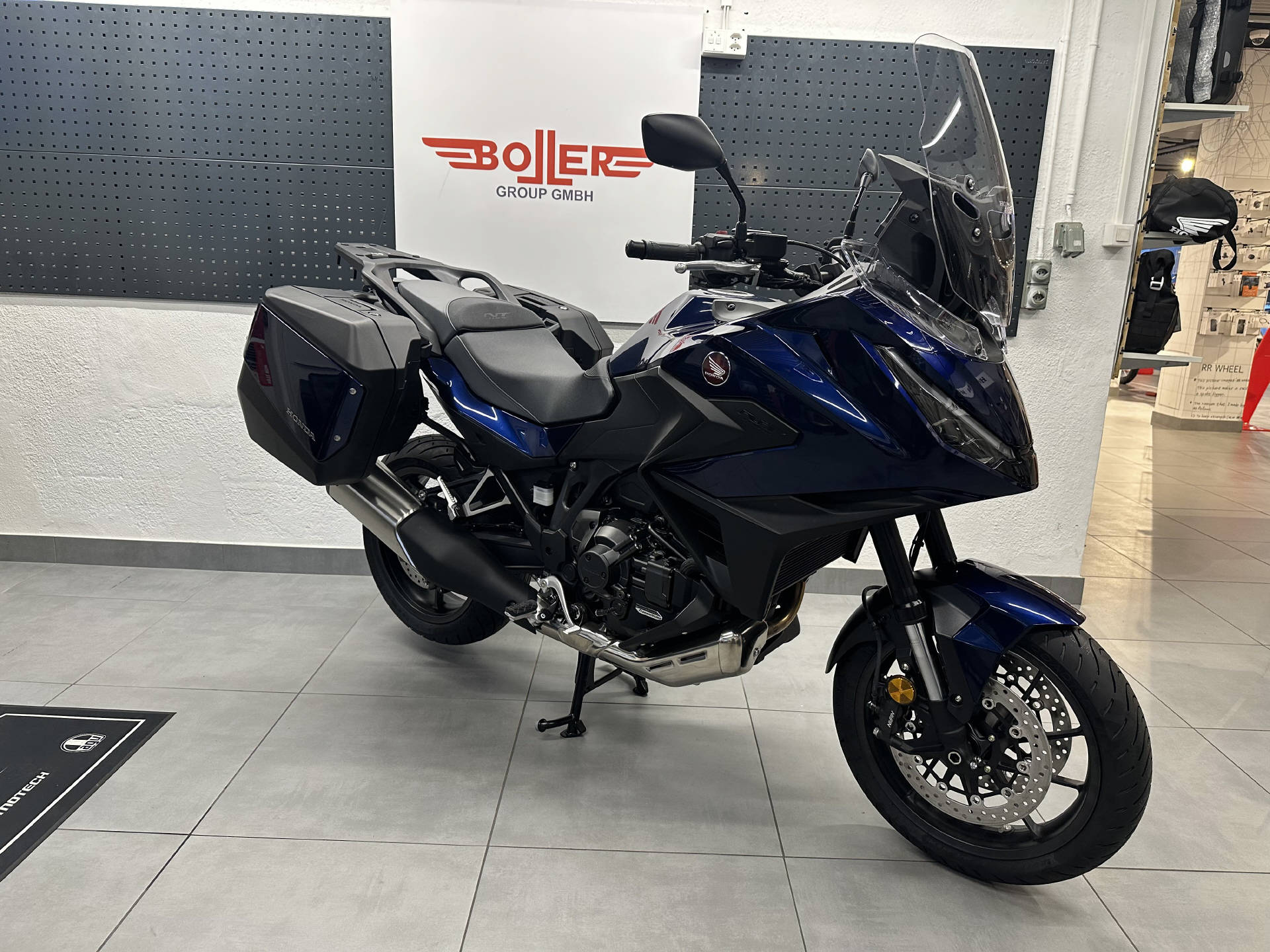 HONDA NT 1100 DCT E.S. ABS | Vorführfahrzeug | neuwertig | ab MFK-showroom-element-1