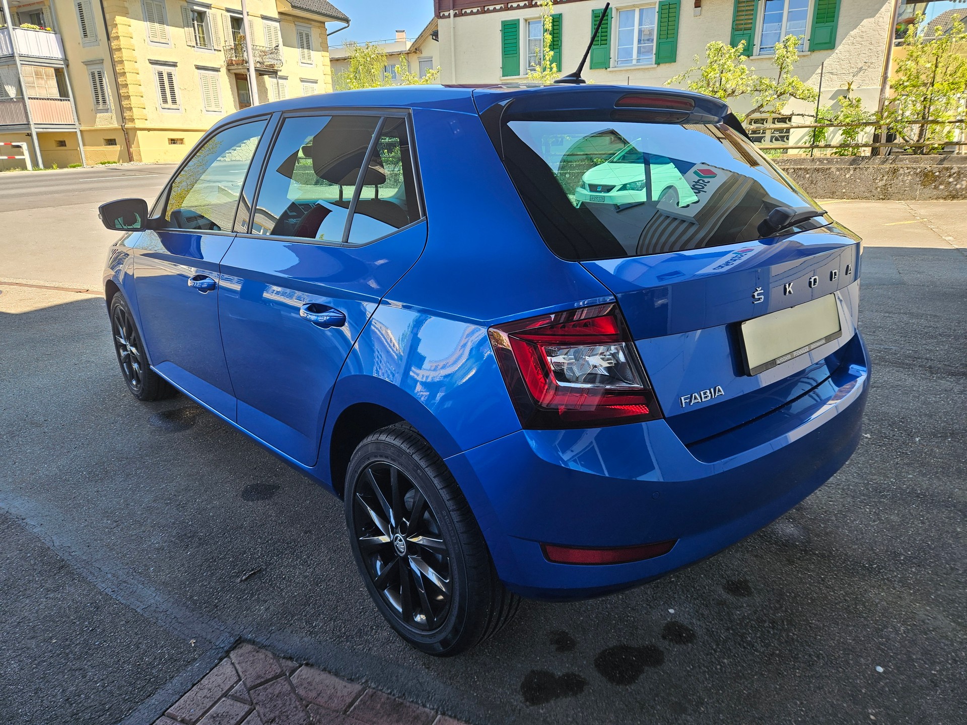 SKODA Fabia 1.0 TSI Style-image-2