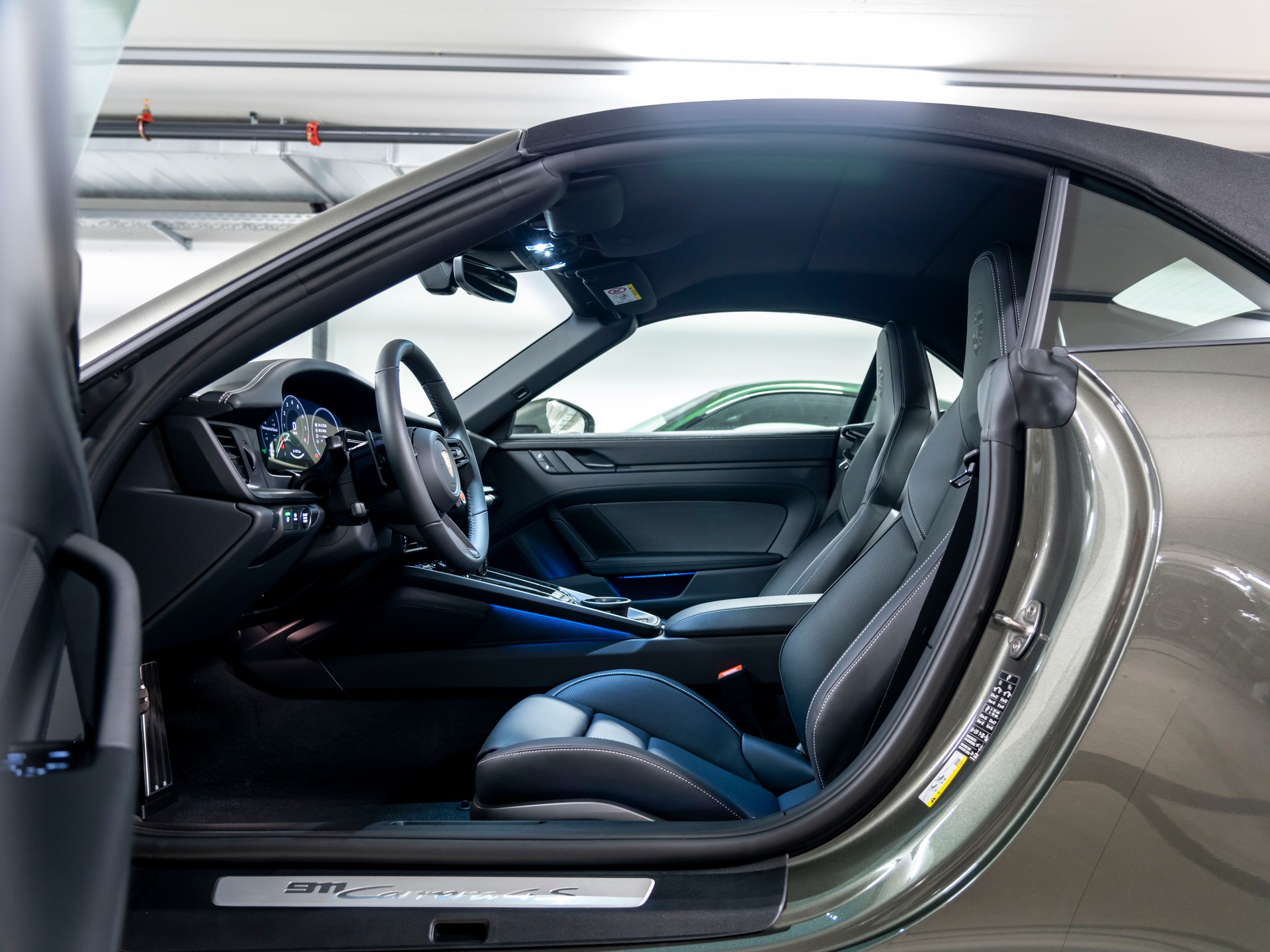 PORSCHE 911 Carrera 4S Cabriolet PDK-image-17