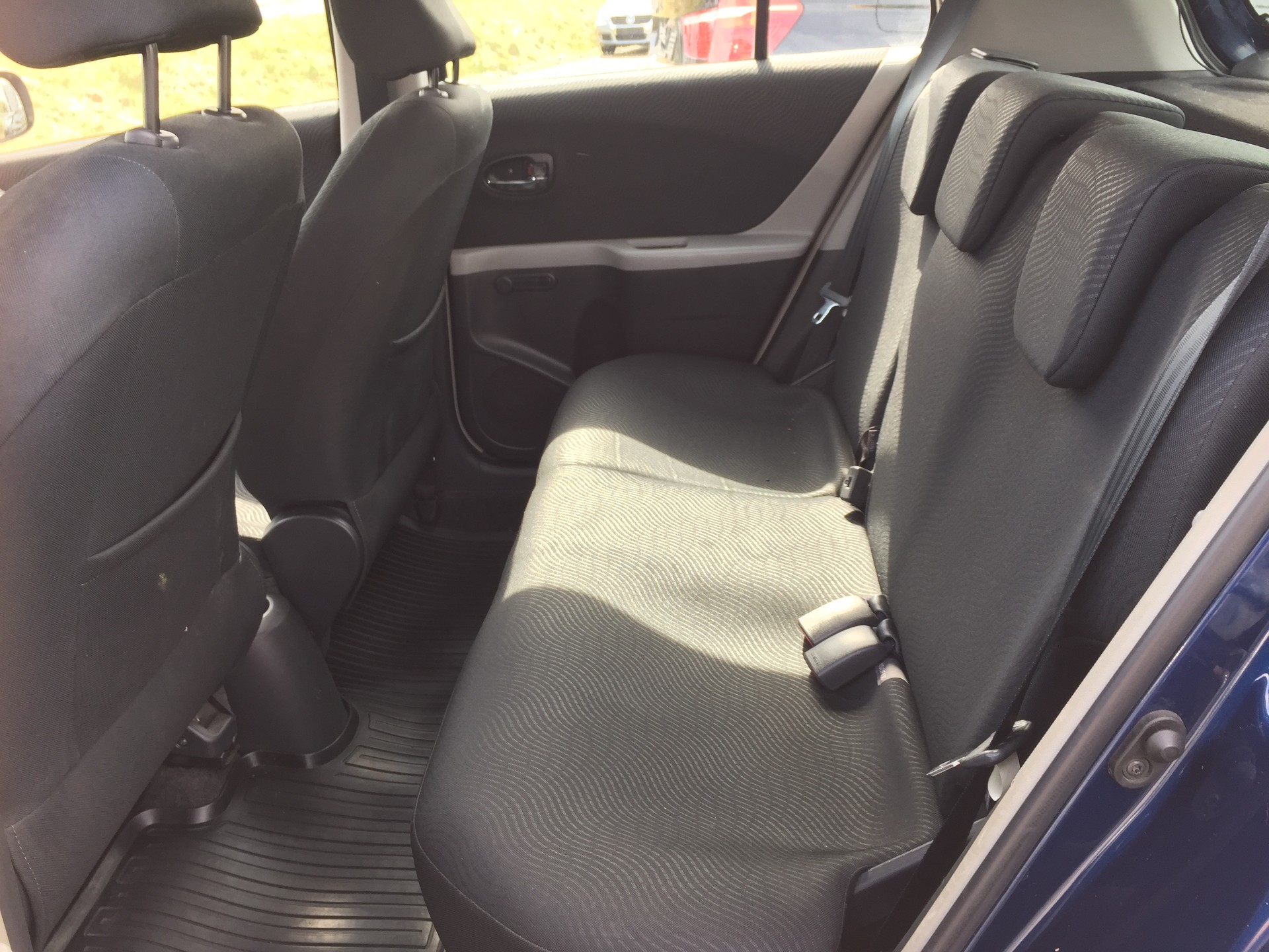 TOYOTA Yaris 1.33 Linea Luna-image-8