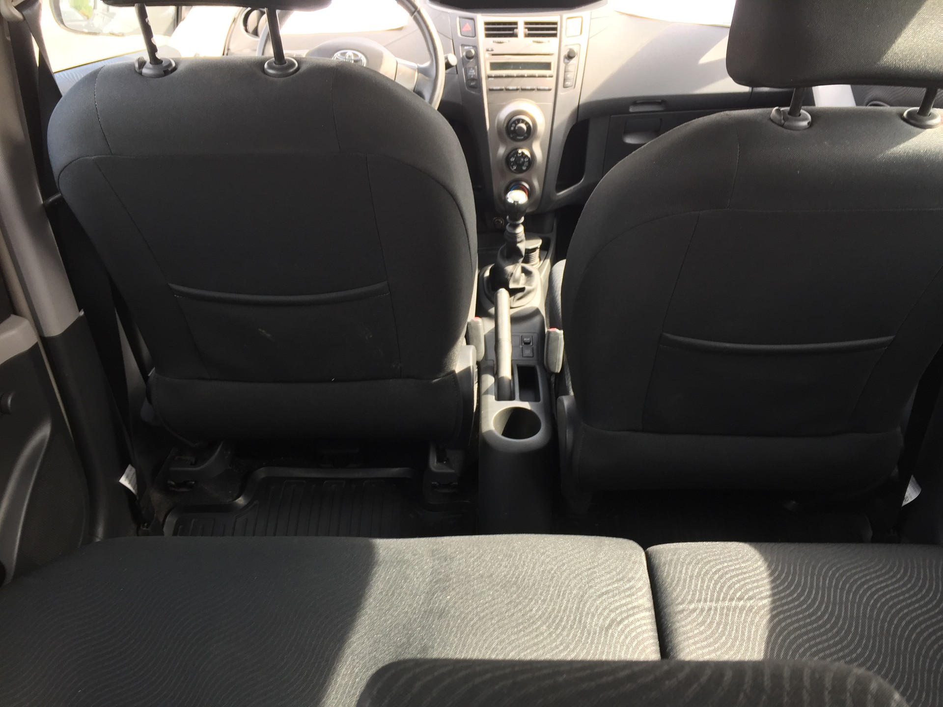 TOYOTA Yaris 1.33 Linea Luna-image-7