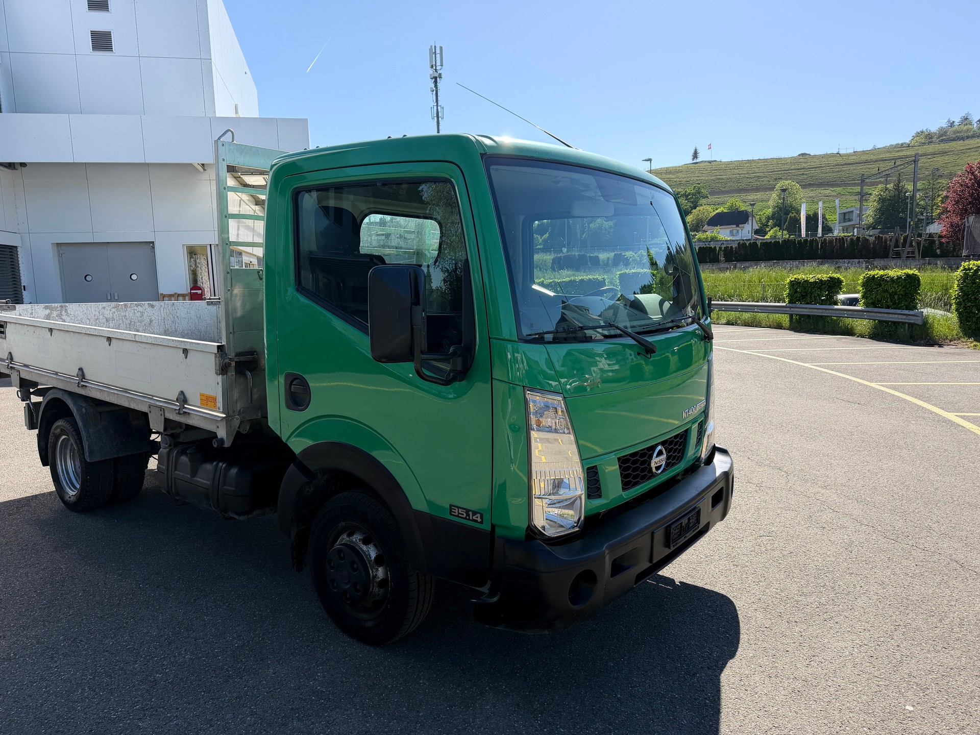 NISSAN NT400 Cabstar Scattolini-image-1