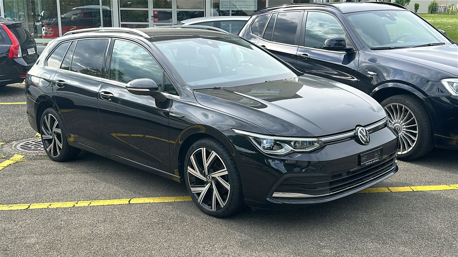 VW Golf Variant 1.5 eTSI mHEV Style-image-1