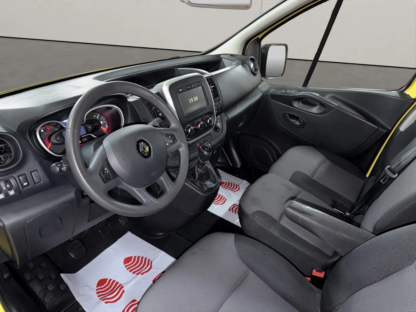 RENAULT Trafic 2.0 ENERGY dCi145 3.0t L2H1 ( Mit AHK / Regale )-image-9