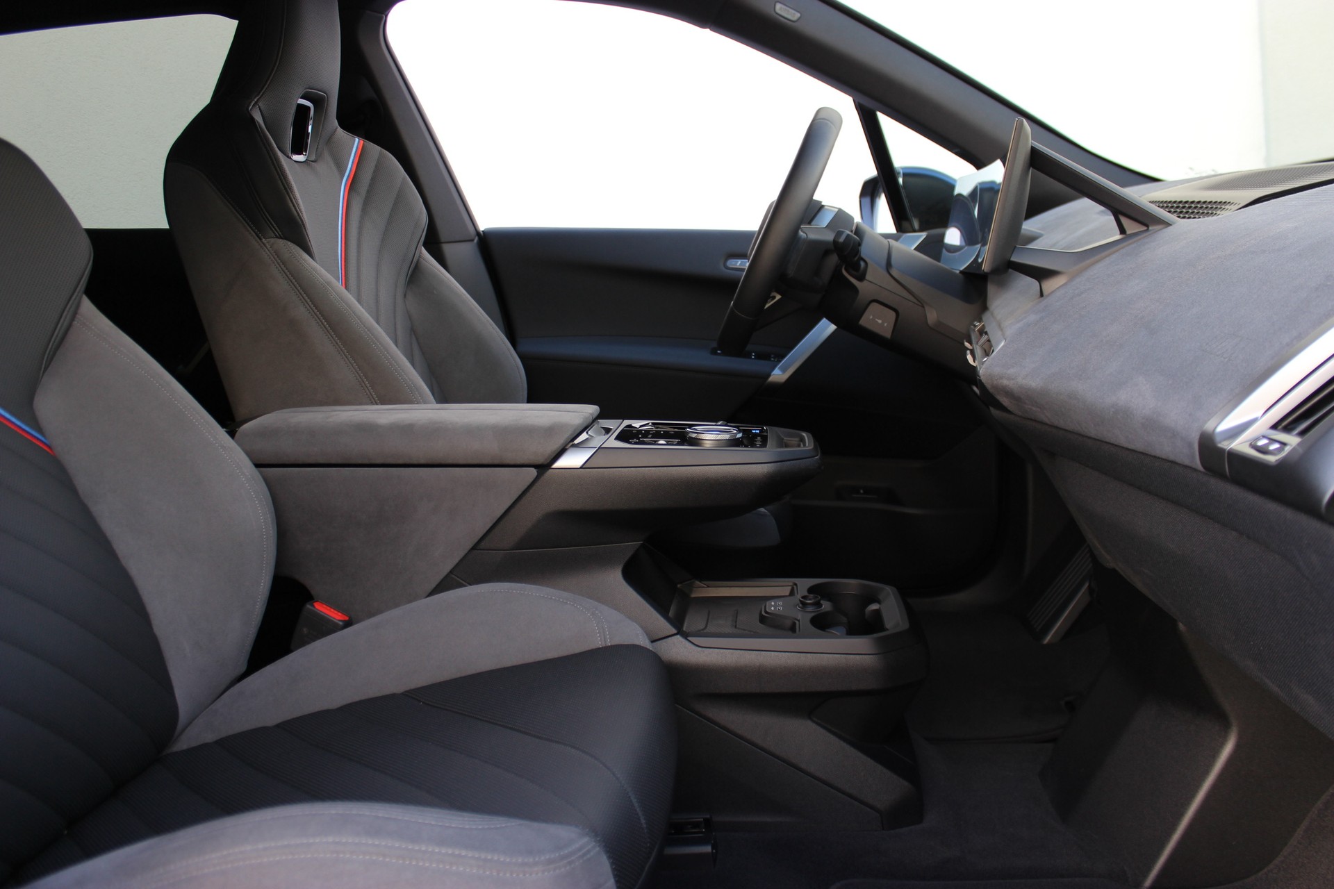BMW iX xDrive60 M Sport Pro *0.9%-LEASINGAKTION*-image-3