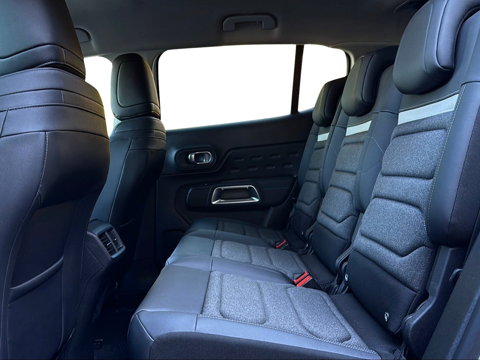 CITROEN C5 Aircross 1.6 PHEV Swiss Edition-image-11