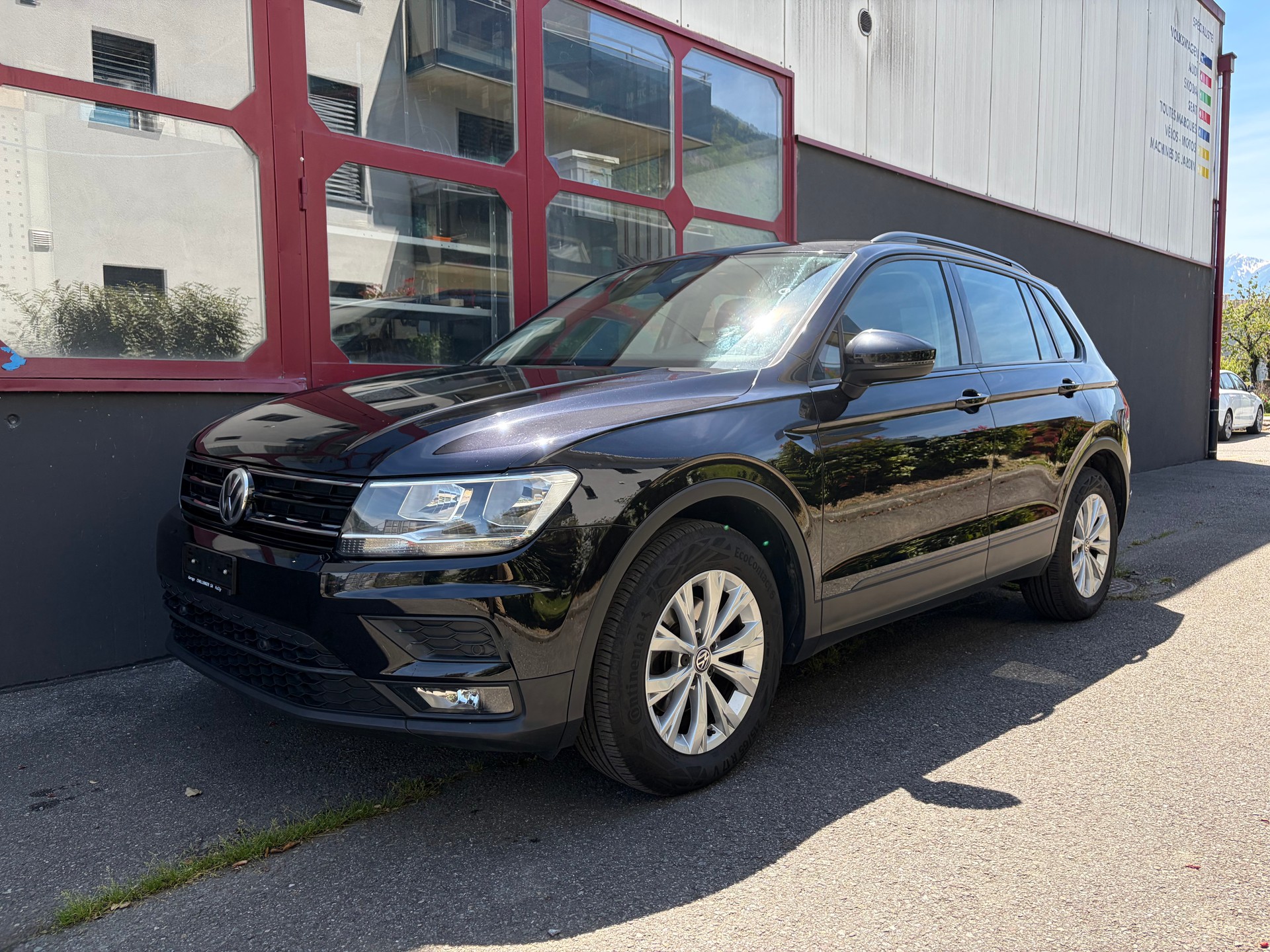 VW Tiguan 1.4TSI ACT Trendline 4Motion DSG-image-3