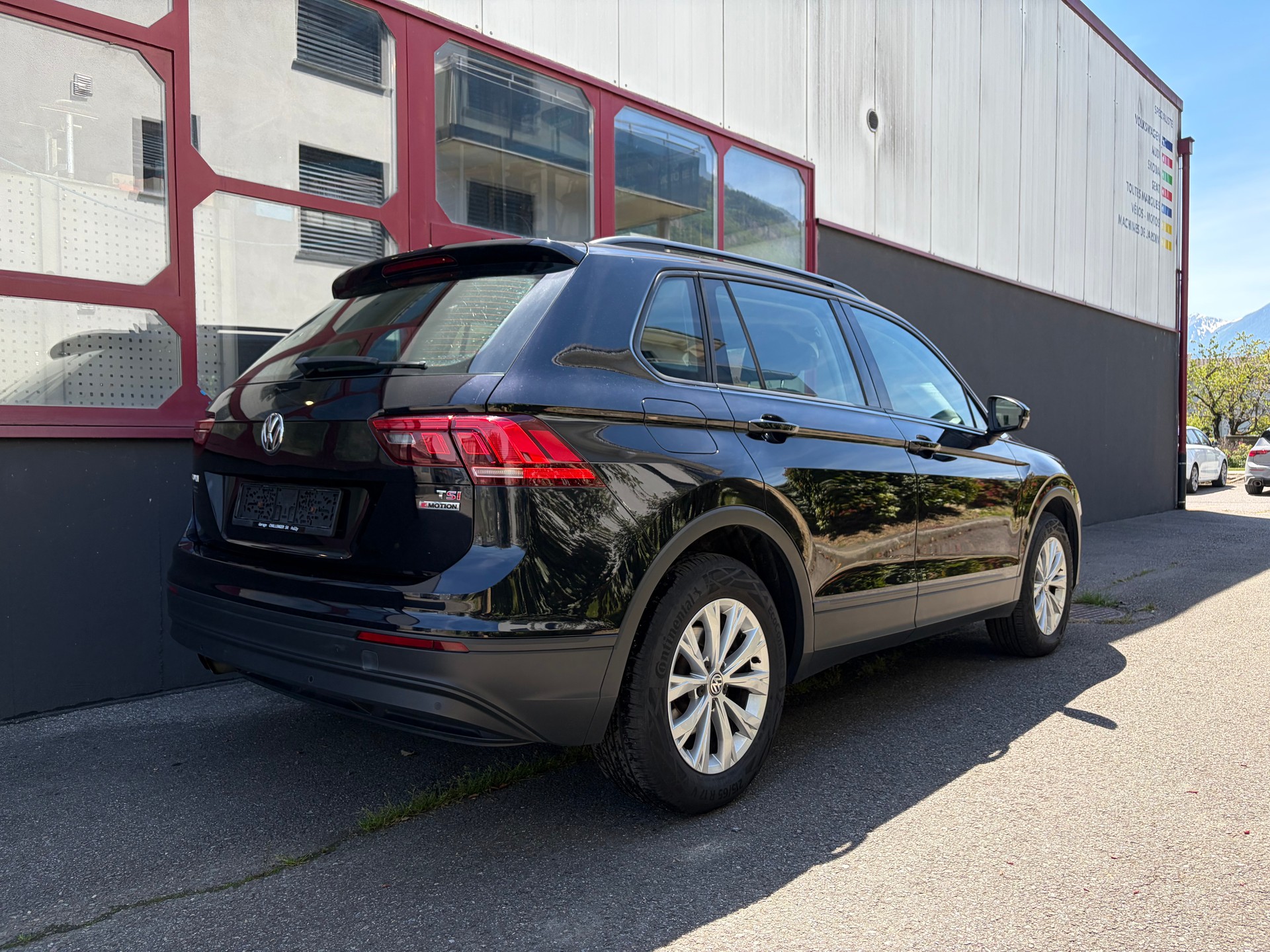 VW Tiguan 1.4TSI ACT Trendline 4Motion DSG-image-1