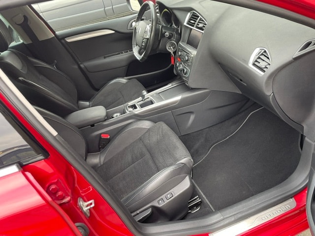 CITROEN C4 Berline 1.6 THP Exclusive EGS6-image-21