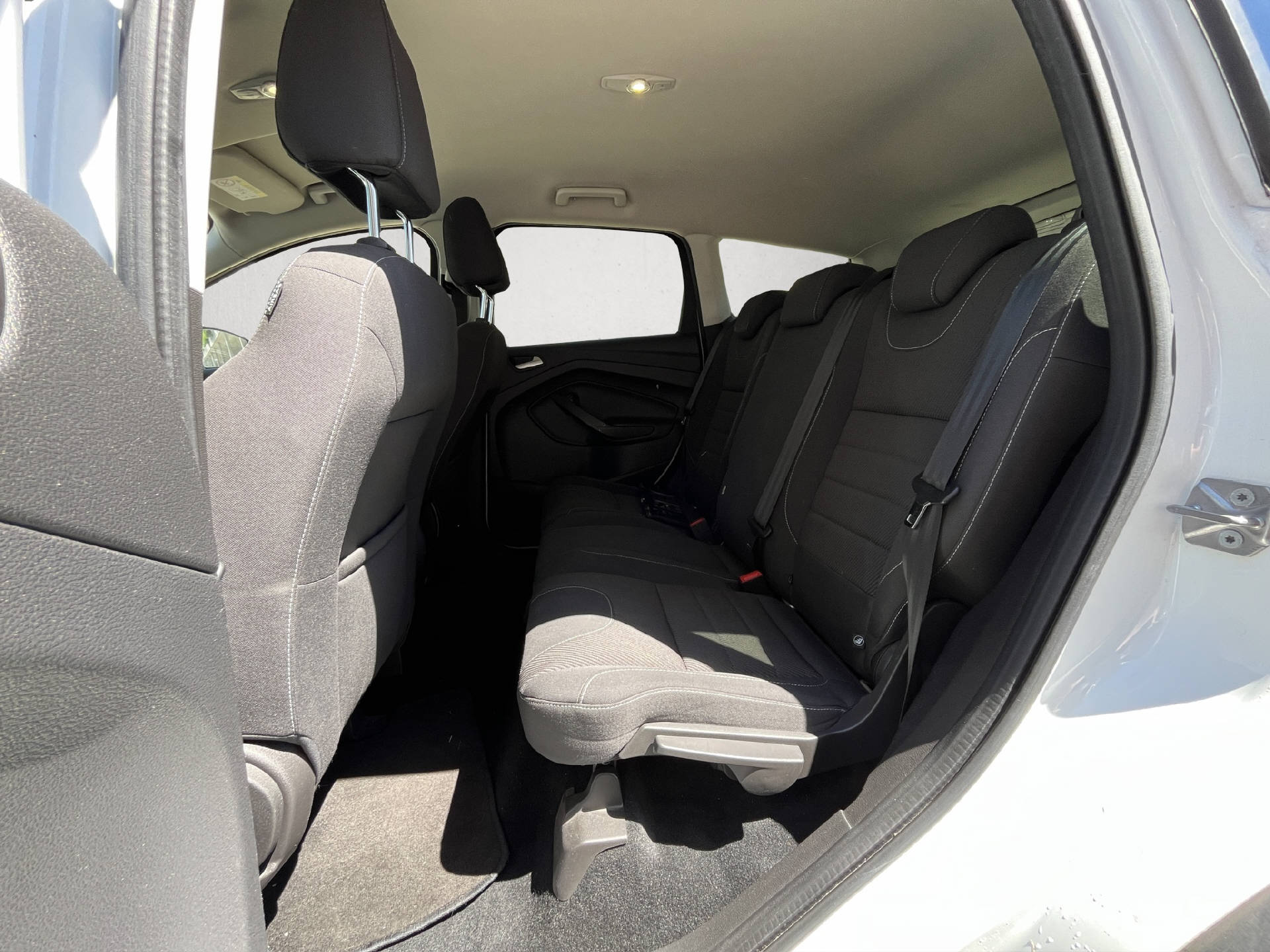 FORD Kuga 1.5 EcoB 150 Titanium 2WD-image-13
