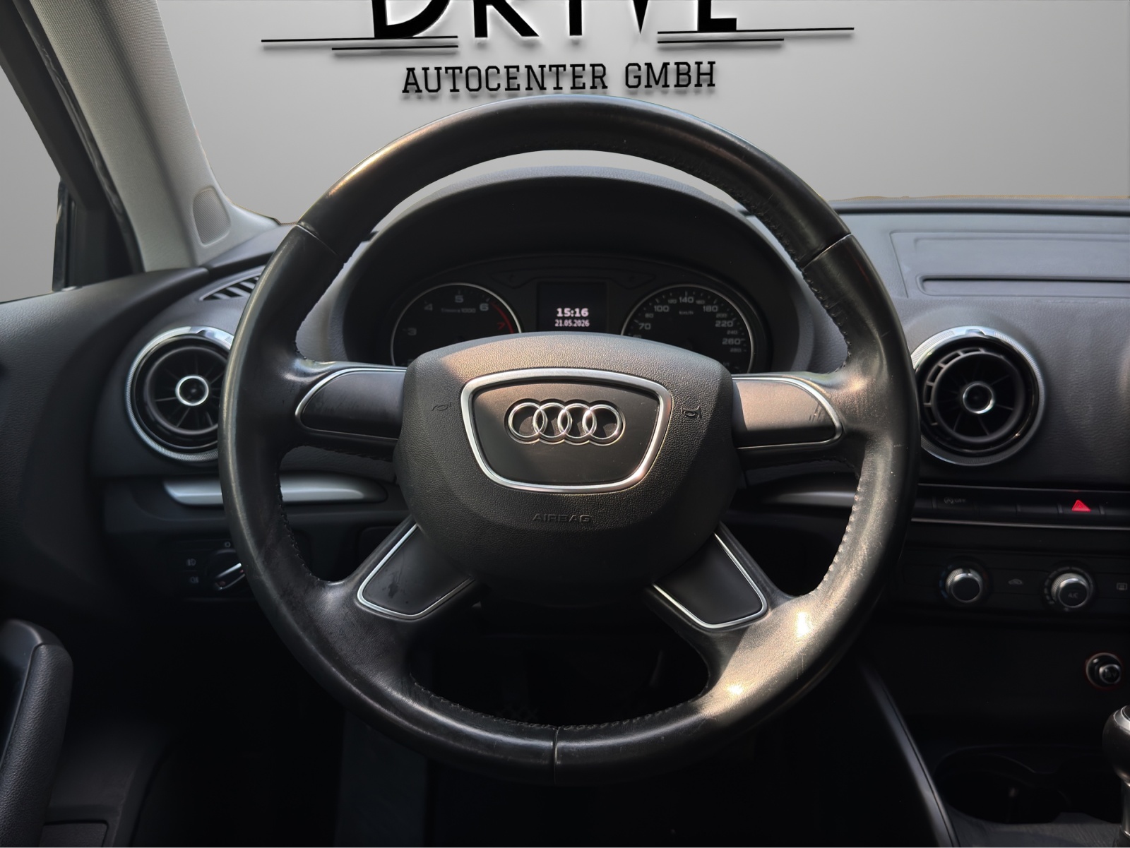 AUDI A3 Sportback 1.2 TFSI Attraction-image-9