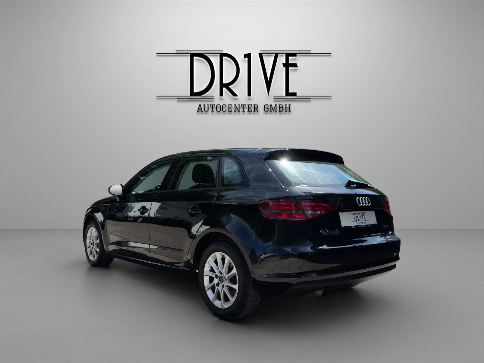 AUDI A3 Sportback 1.2 TFSI Attraction-image-6