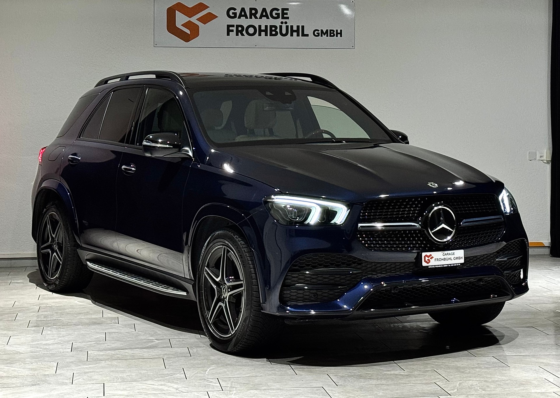 MERCEDES-BENZ GLE 400 d 4Matic AMG Line 9G-Tronic | 1.Hand | Werksgarantie | Inkl. Dachbox |-showroom-element-2