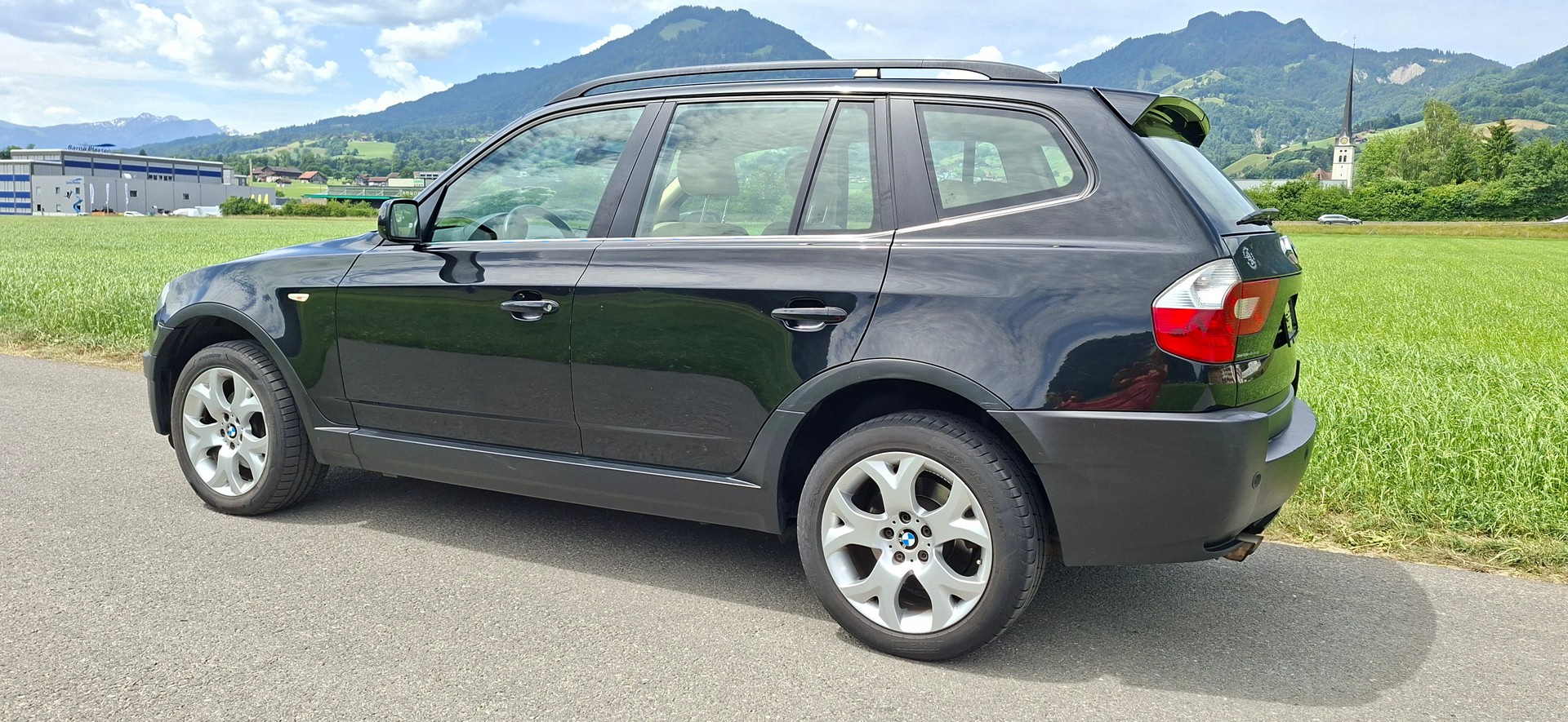 BMW X3 3.0i-image-0