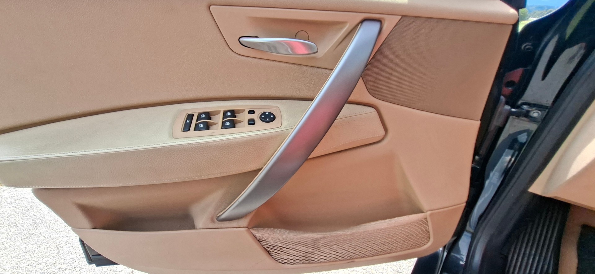 BMW X3 3.0i-image-9