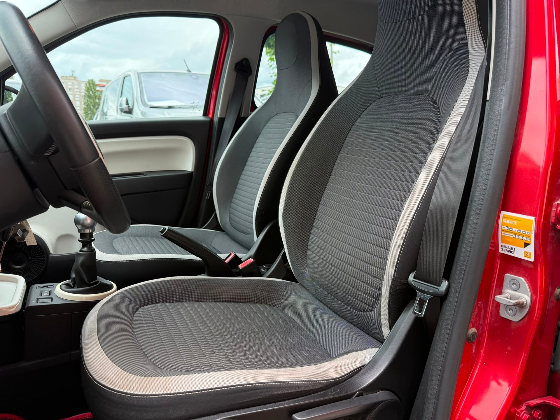RENAULT Twingo 0.9 Intens-image-11