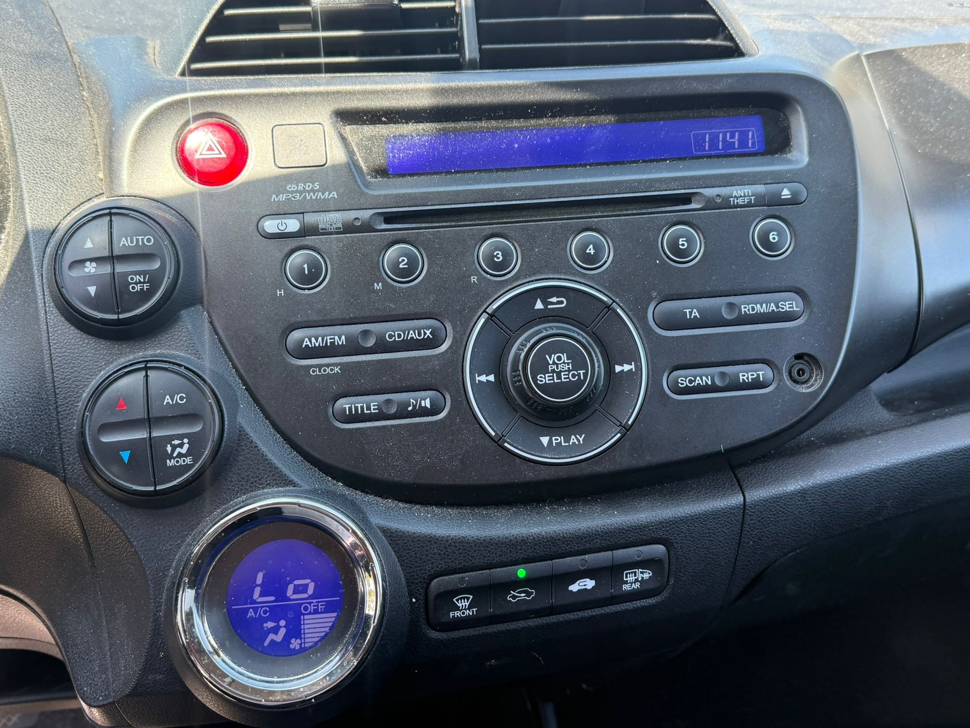 HONDA Jazz 1.3i Hybrid Comfort CVT-image-11