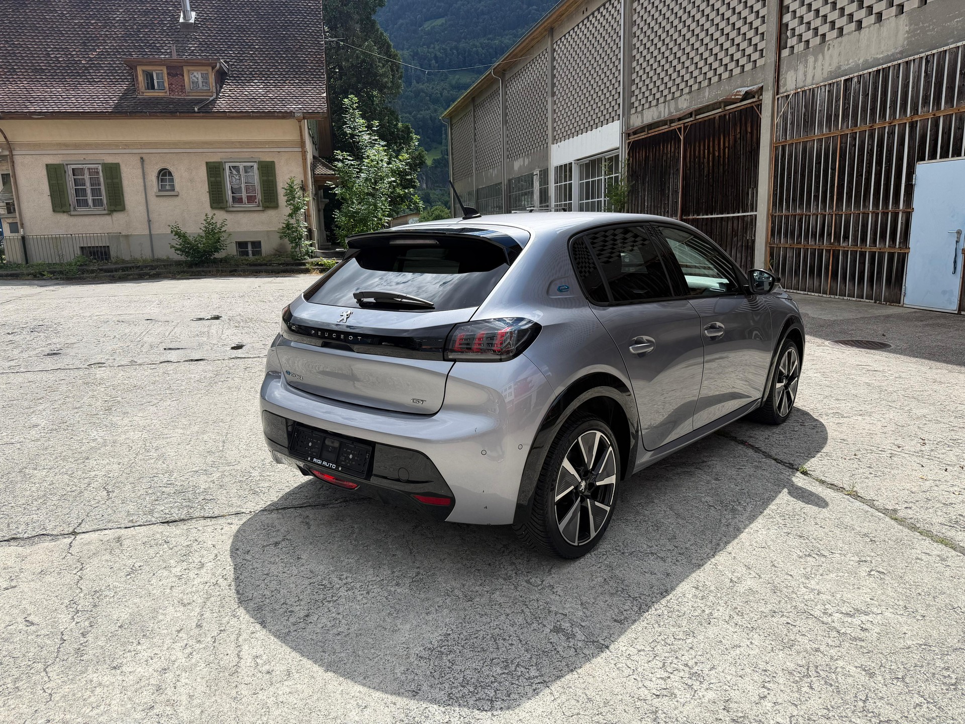 PEUGEOT 208 Elektrik GT Pack-image-3