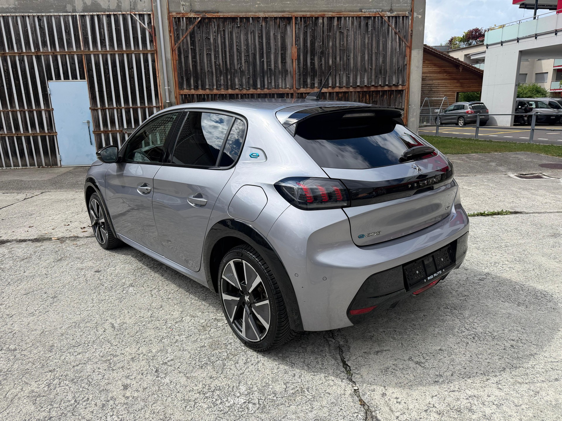 PEUGEOT 208 Elektrik GT Pack-image-2
