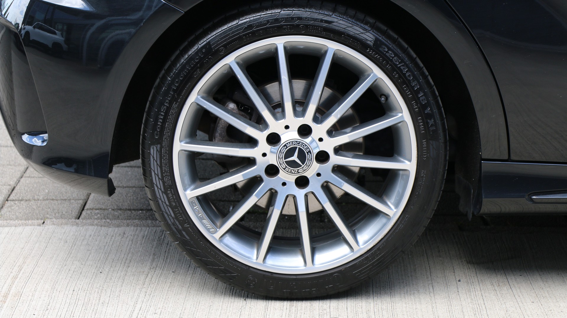 MERCEDES-BENZ A 250 AMG Line 4Matic-image-22