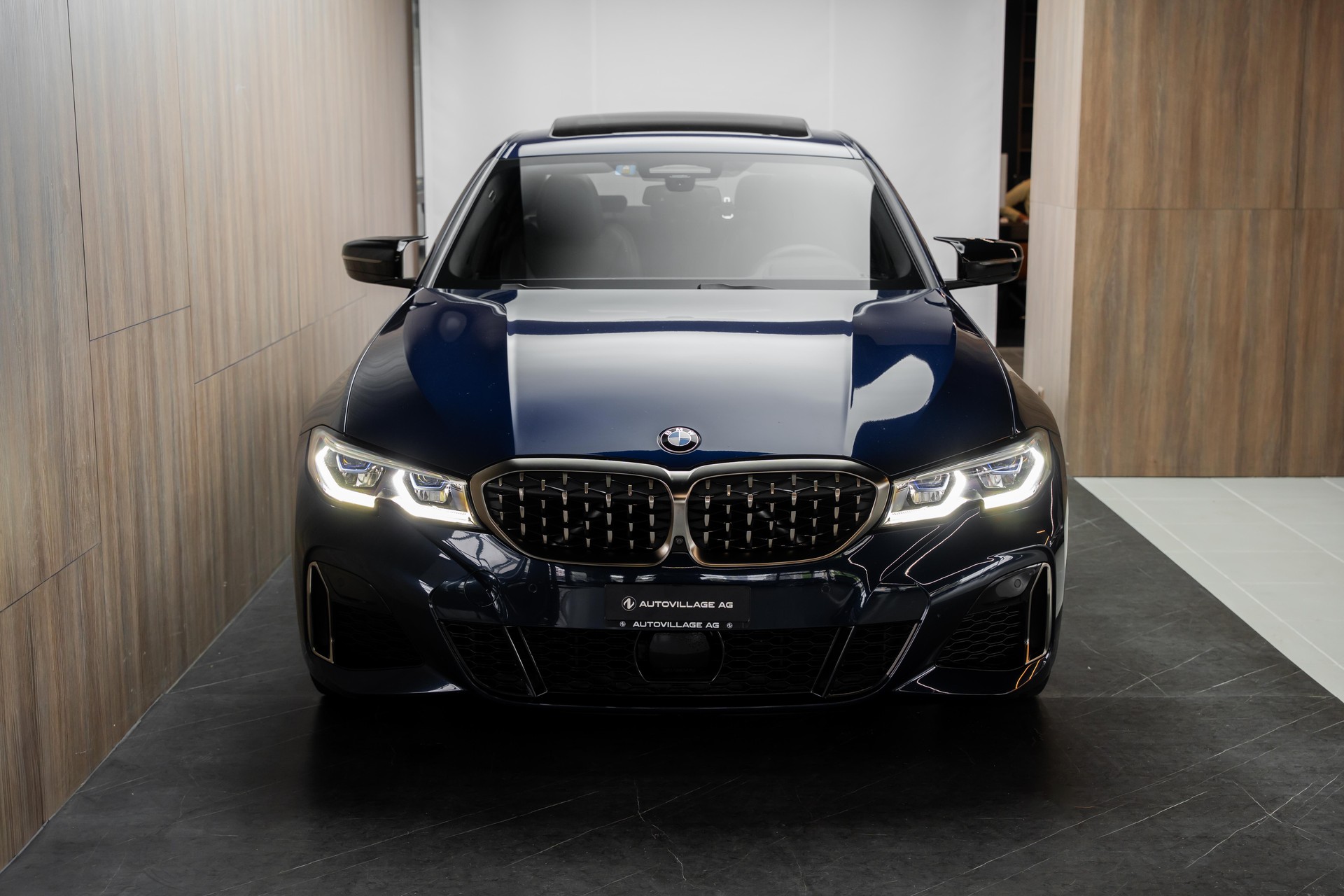 BMW M340i xDrive Steptronic-image-25