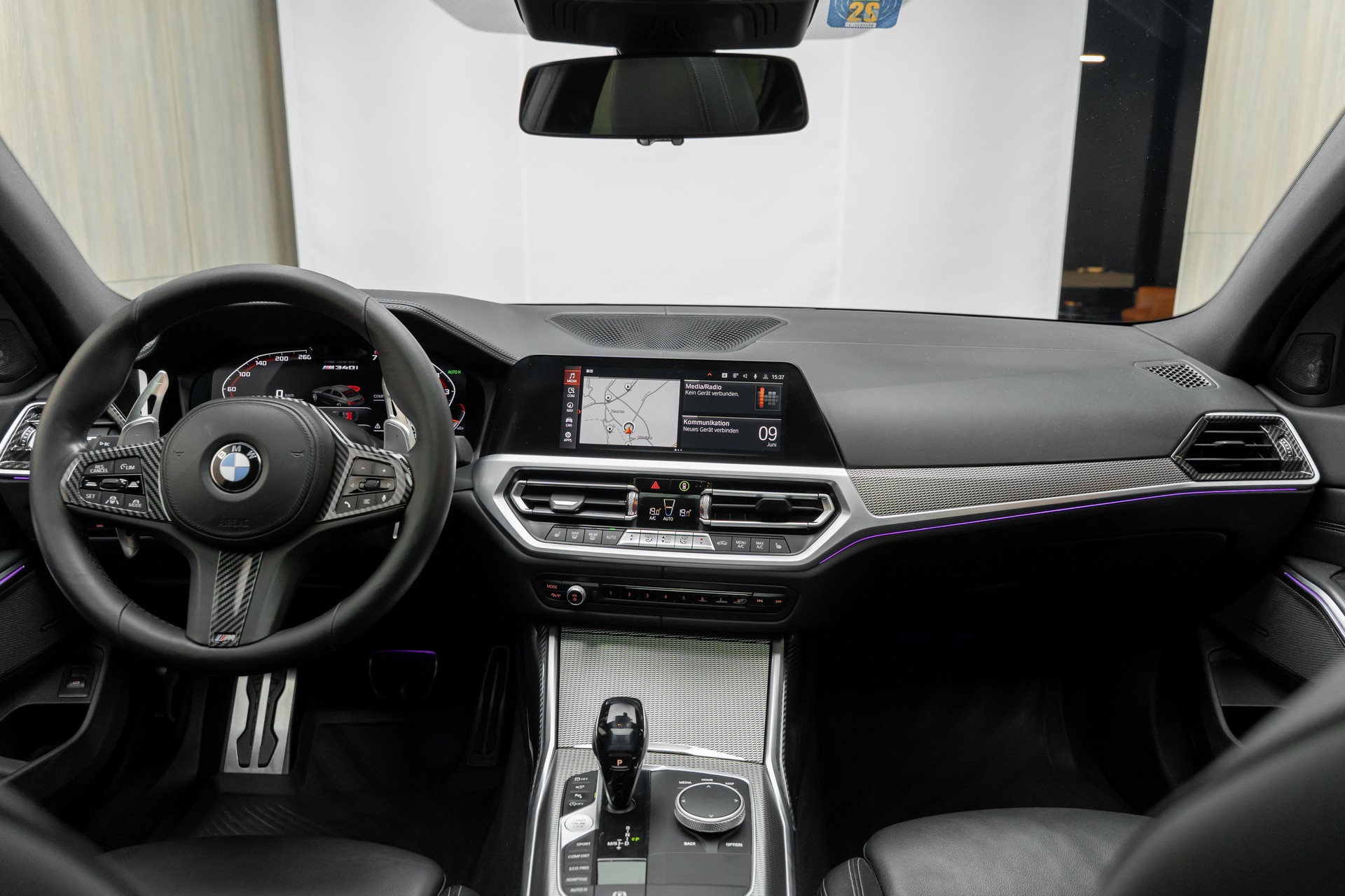 BMW M340i xDrive Steptronic-image-2