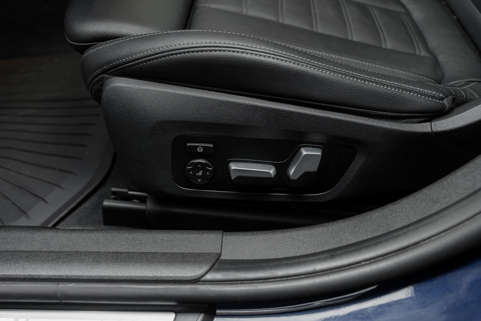 BMW M340i xDrive Steptronic-image-20
