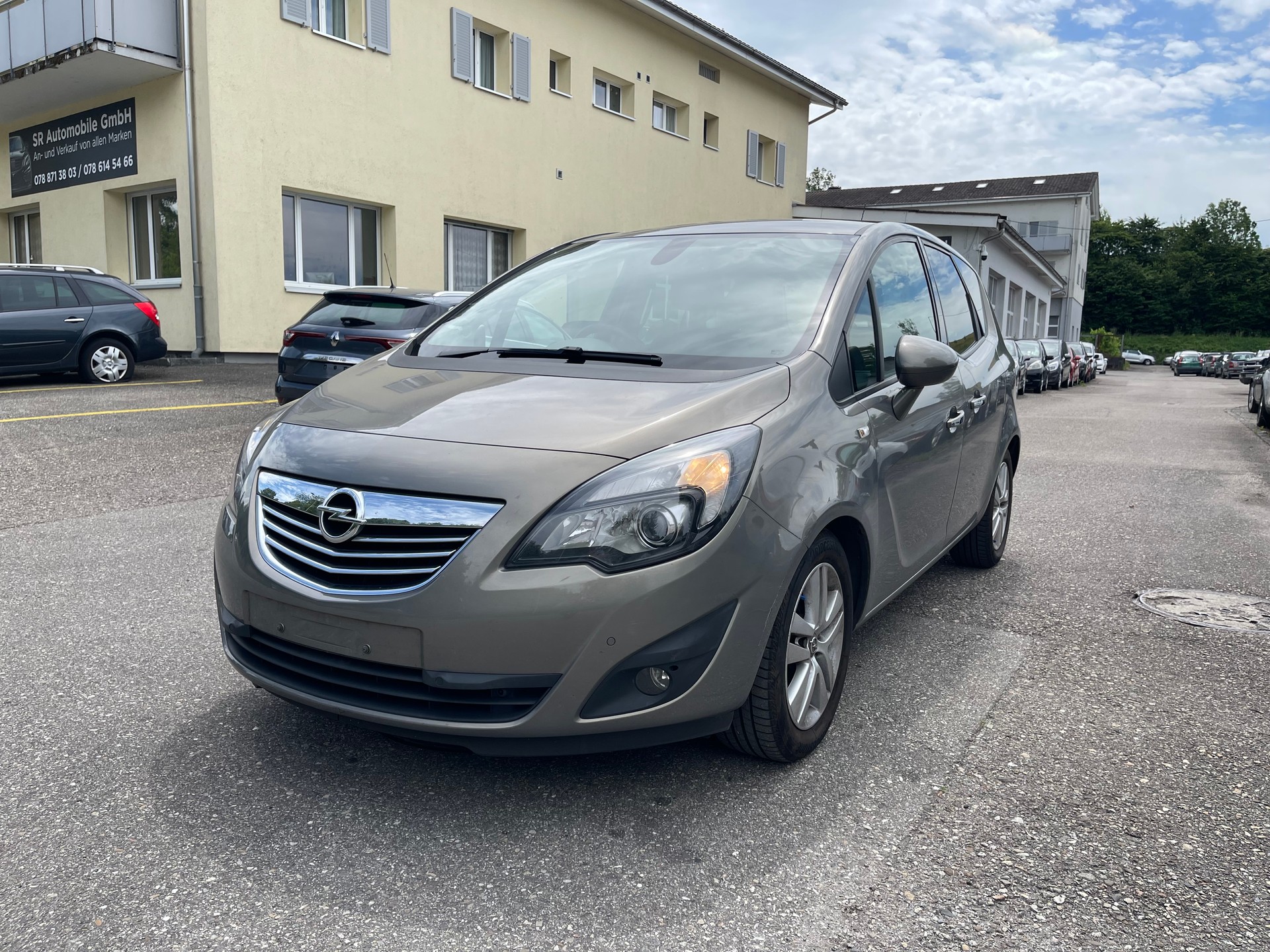 OPEL Meriva 1.7 CDTi Cosmo Automatic-image-0