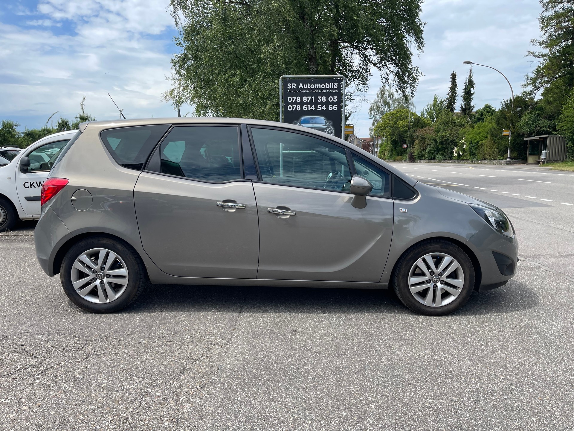 OPEL Meriva 1.7 CDTi Cosmo Automatic-image-5