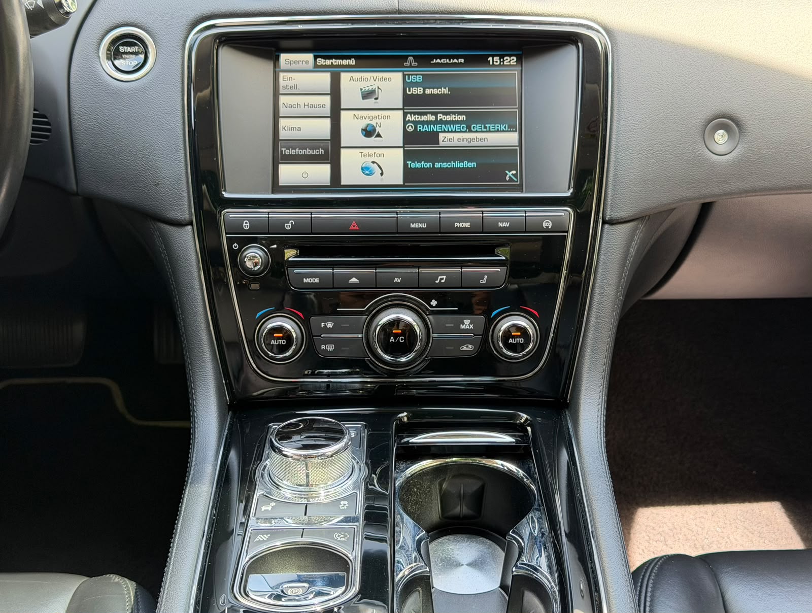 JAGUAR XJ 3.0d V6 Premium Luxury Automatic-image-24
