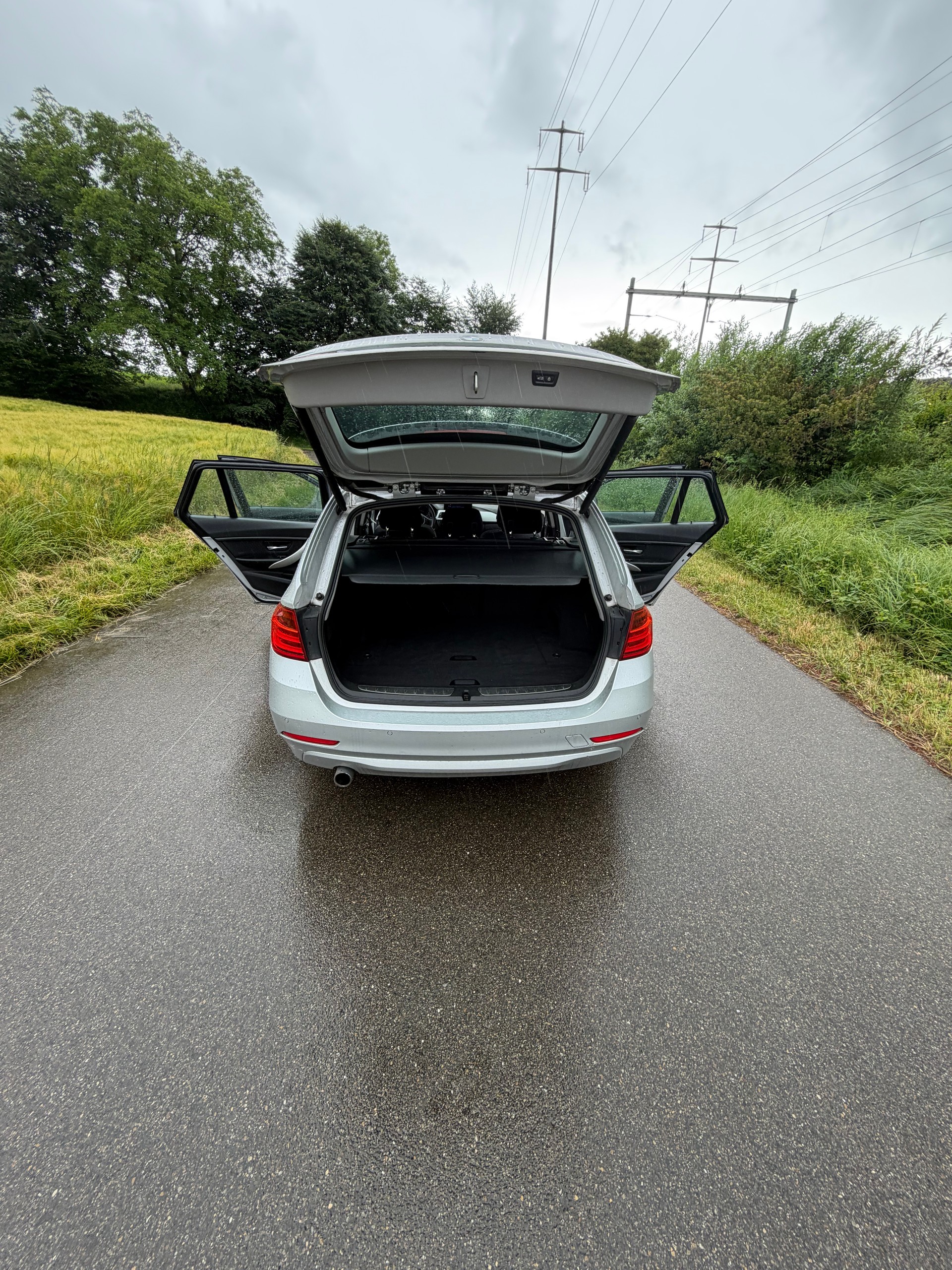 BMW 320d Touring Steptronic-image-10