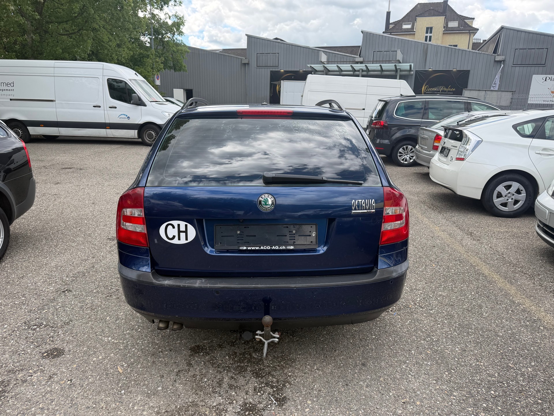 SKODA Octavia 2.0 TDI Elegance * Klima-auto * Tempomat * Sitzheizung * RF-Kamera * PDC H * B04 *-image-12