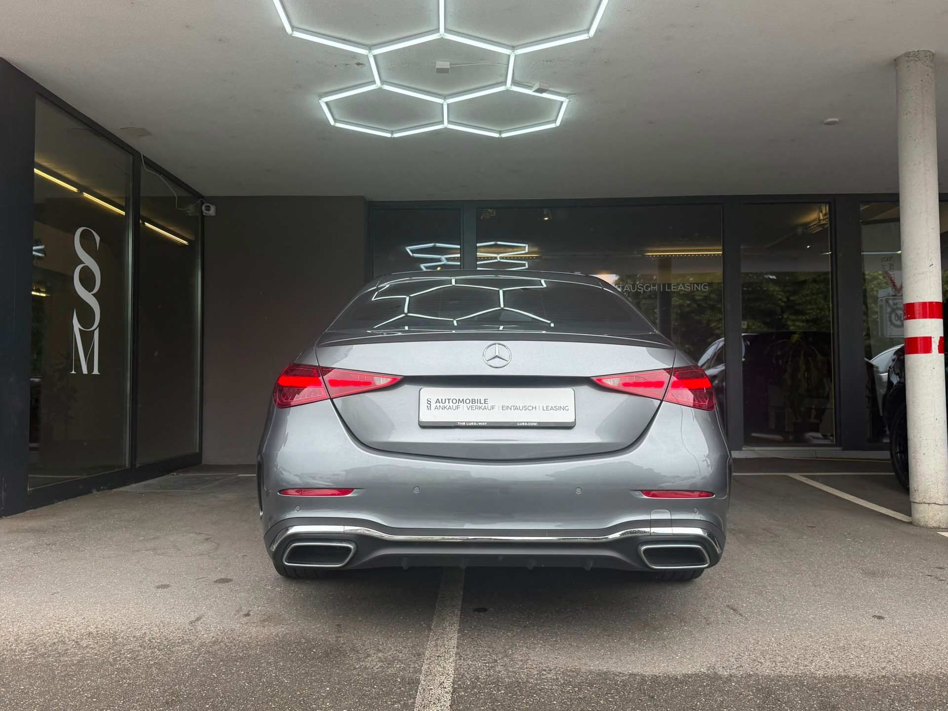 MERCEDES-BENZ C 200 AMG Line-image-6