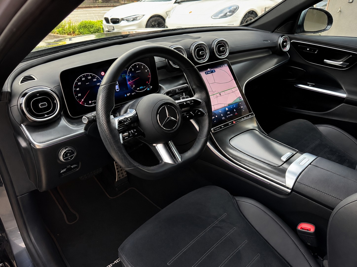 MERCEDES-BENZ C 200 AMG Line-image-9
