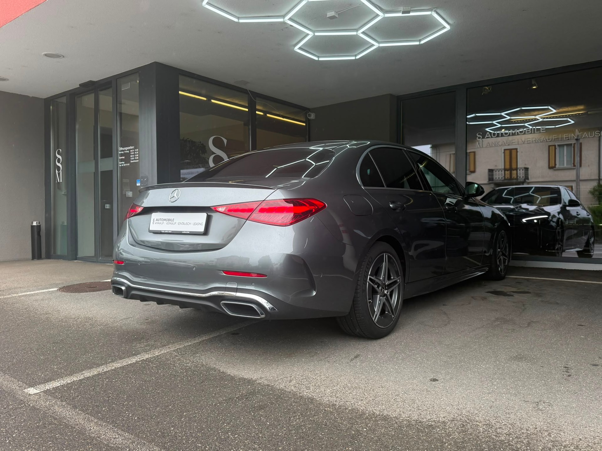 MERCEDES-BENZ C 200 AMG Line-image-7