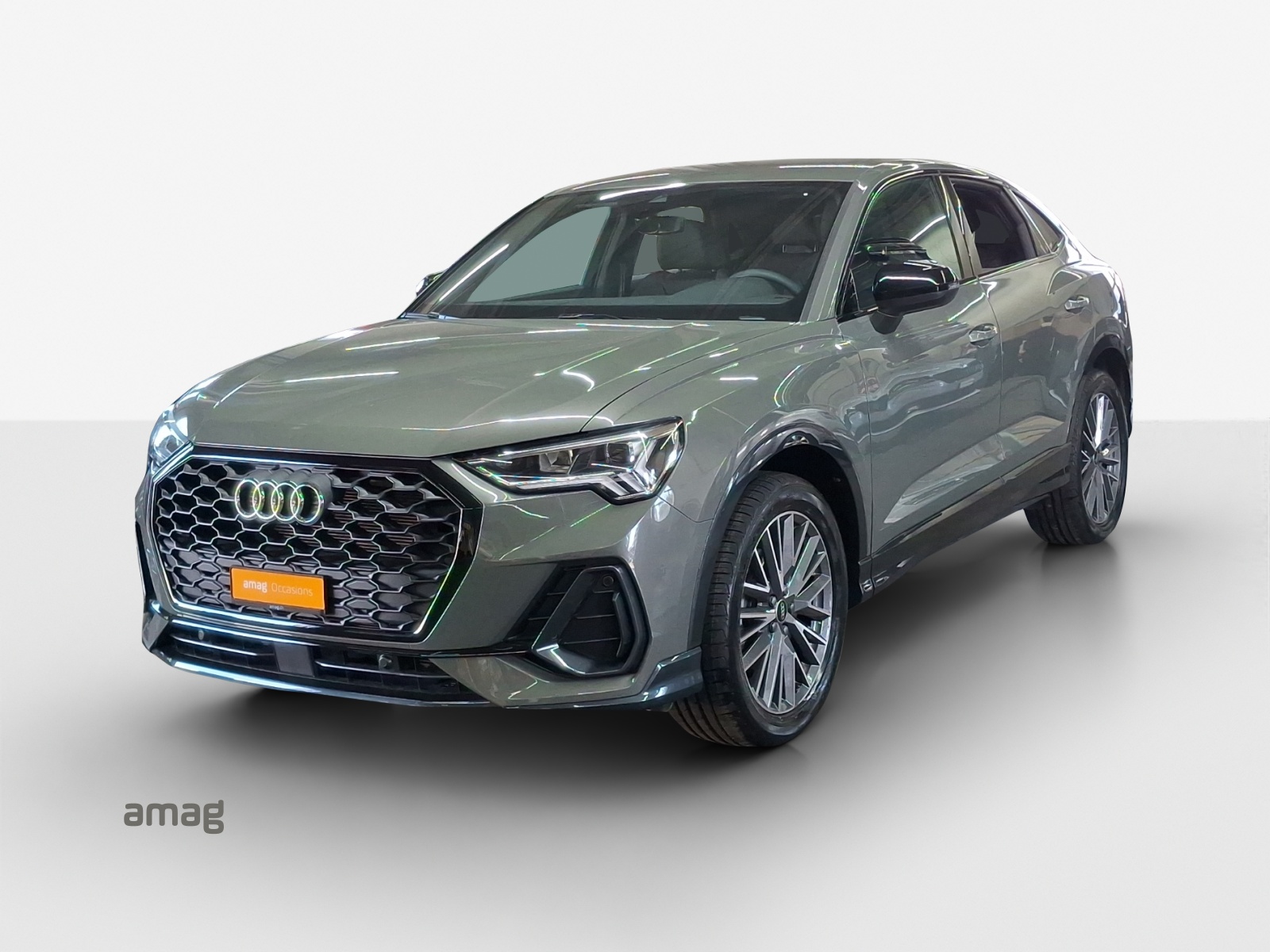 AUDI Q3 Sportback 35 TFSI Attraction S-tronic-image-0