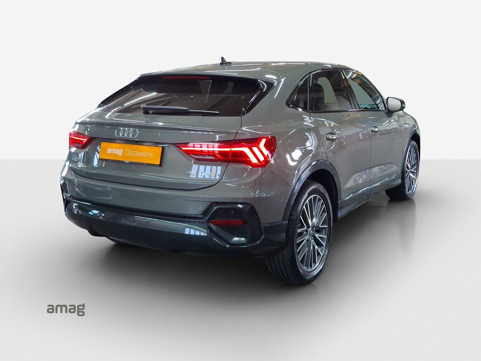 AUDI Q3 Sportback 35 TFSI Attraction S-tronic-image-4