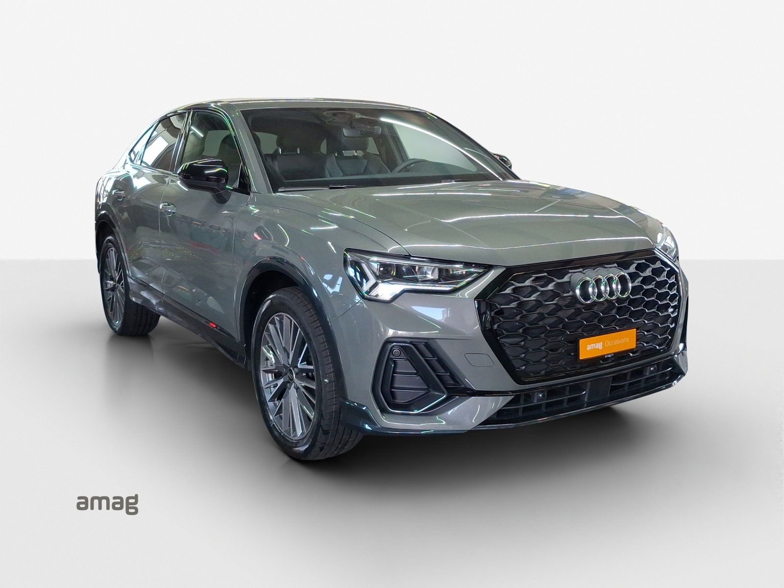 AUDI Q3 Sportback 35 TFSI Attraction S-tronic-image-5