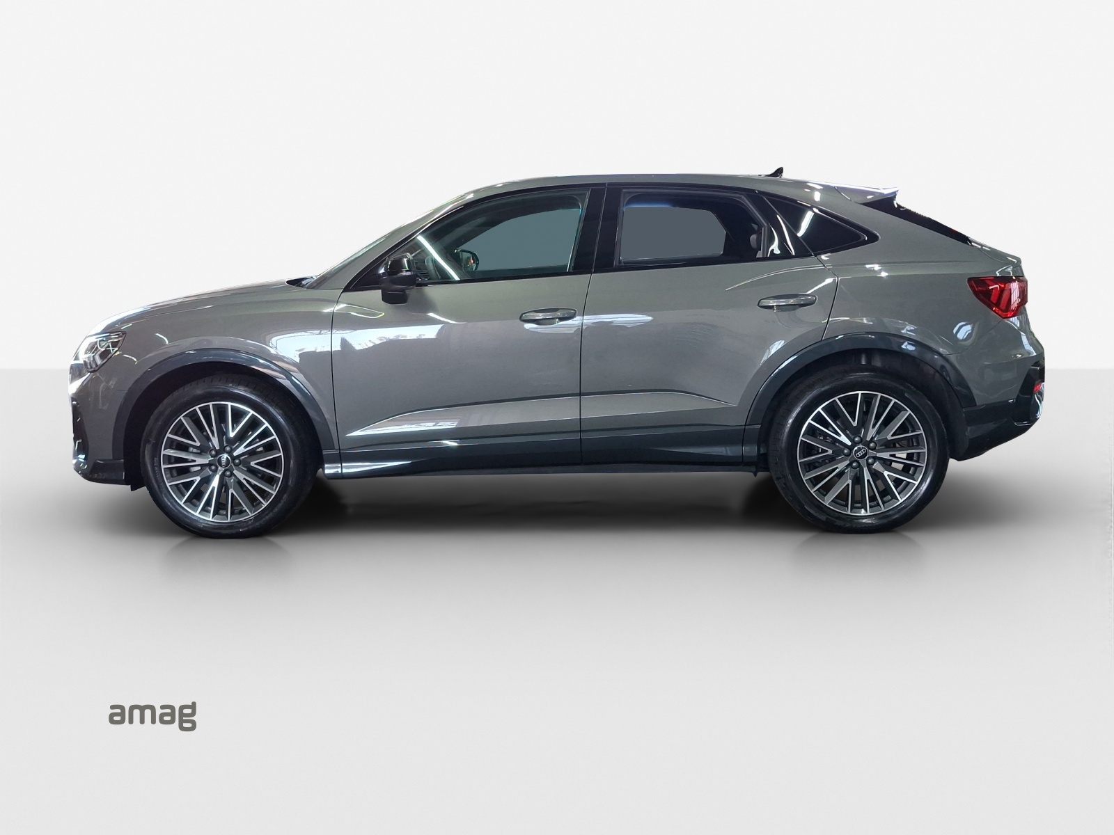 AUDI Q3 Sportback 35 TFSI Attraction S-tronic-image-1