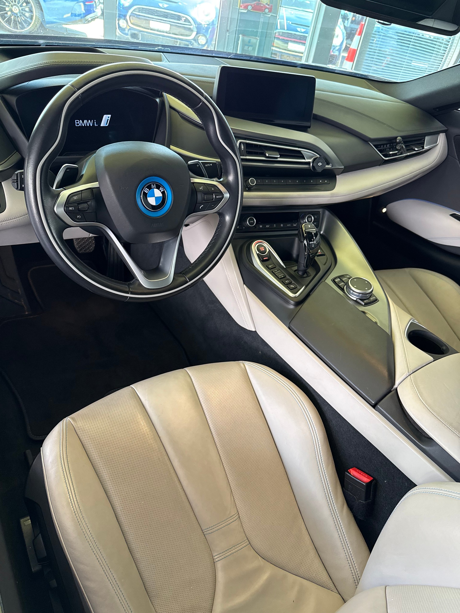 BMW i8 Coupé-image-8
